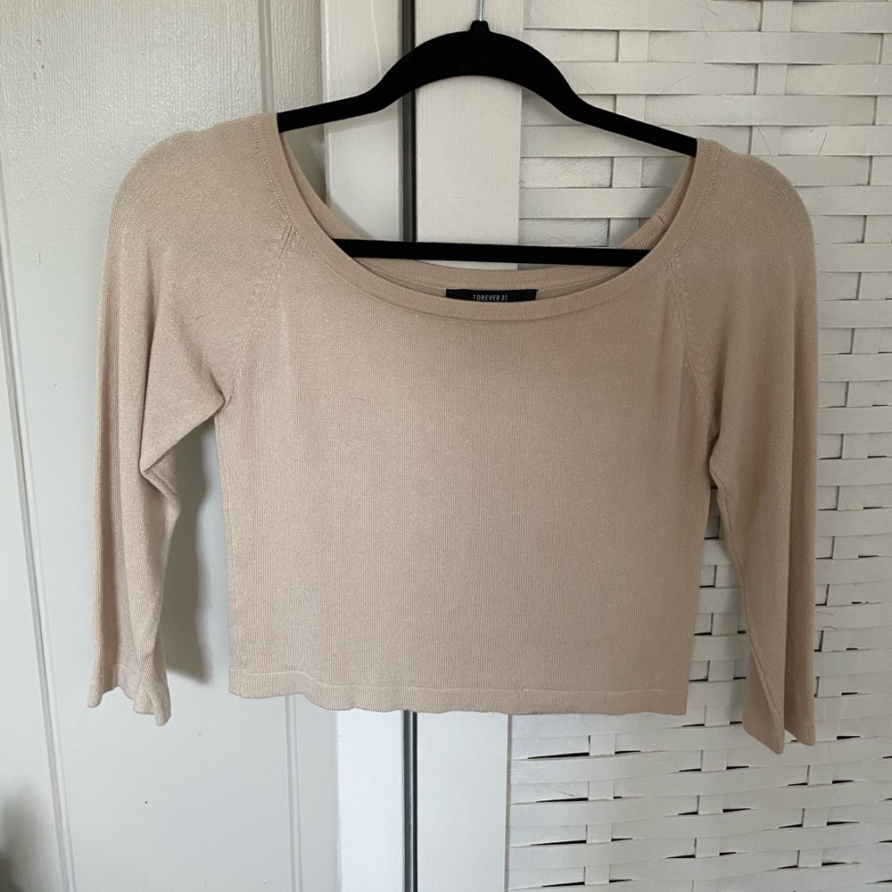 tan 3/4 sleeve crop top